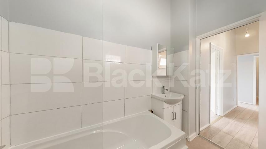 Refurbished 1 bedroom property close to Caledonian Road Tube Bradley Close, Caledonian Road